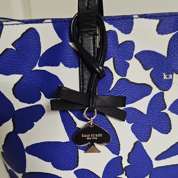 KATE SPADE🔥🔥HOST PICK🔥🔥 Large Butterfly Print Tote Bag - Picture 4 of 13